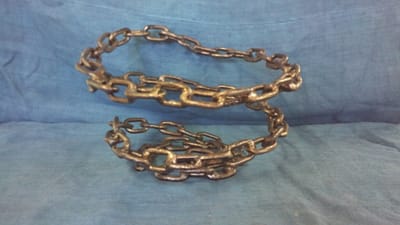 Porta frutta moderno a maglie di catena