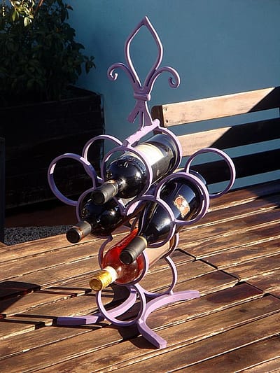 Cantinetta o Espositore vino in ferro battuto con giglio